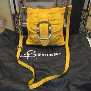 EUC- B. Makowsky Yellow Crossbody LEATHER Bag 8X9X1